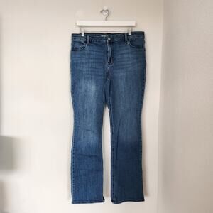Old Navy Mid Rise Bootcut Jeans Medium Wash Denim Stretchy Fit Size 14
